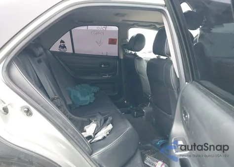 2005 Lexus Is 300 Base W/5-Speed Manual z USA, uszkodzony, nr VIN JTHBD192550094289